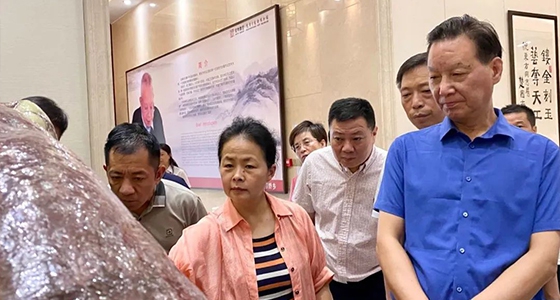 石語千秋鬆，廣迎八方客——安特·倪東方藝術博物館